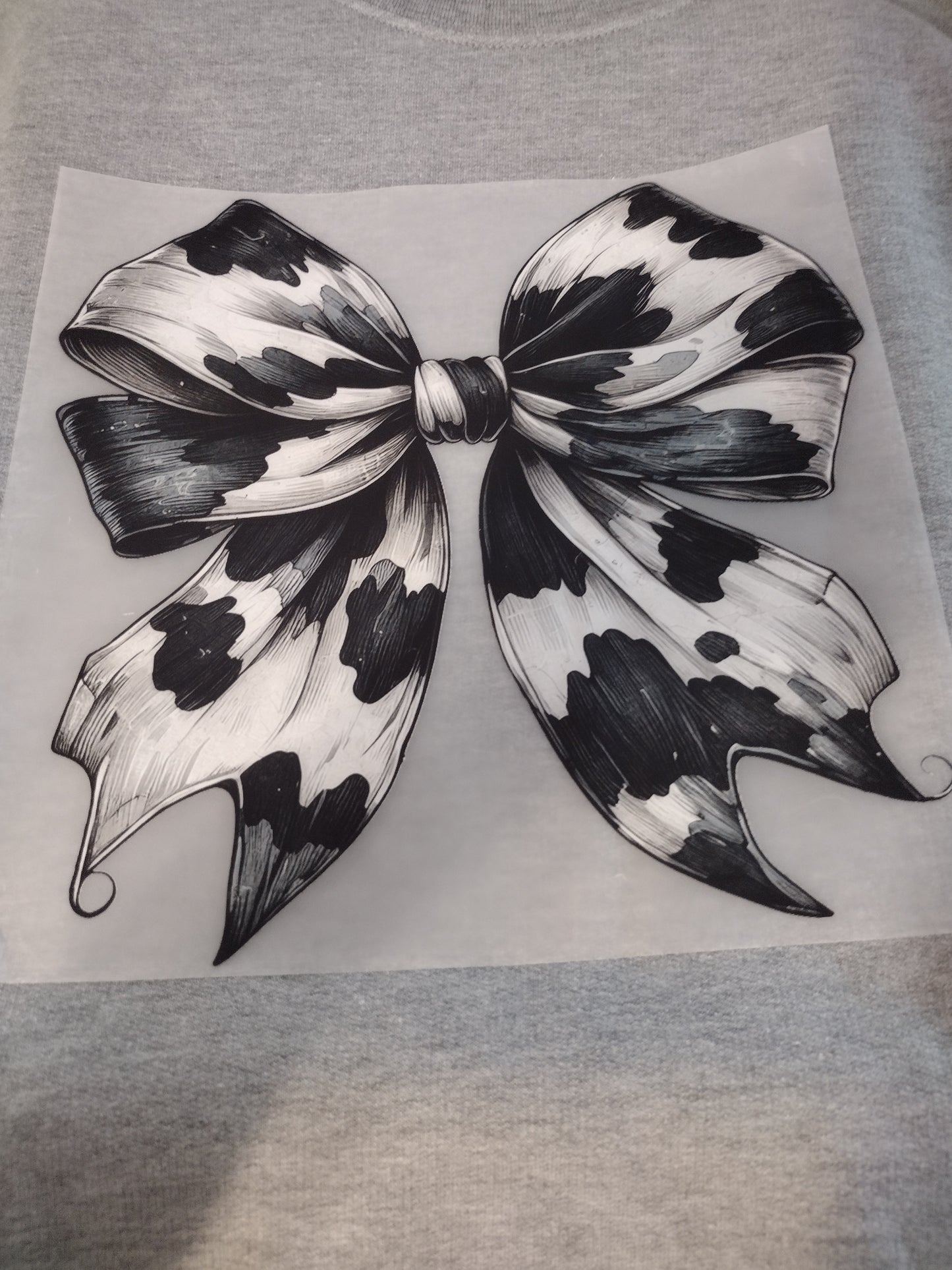 Cow bow