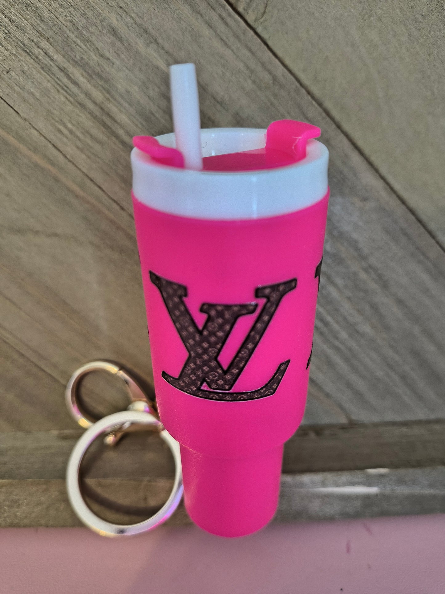 L.......v
