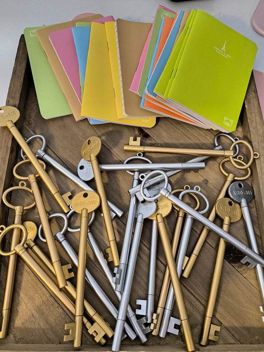 Bundle of pens & notepads