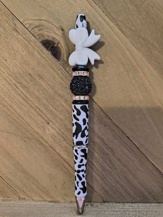 Cow bow